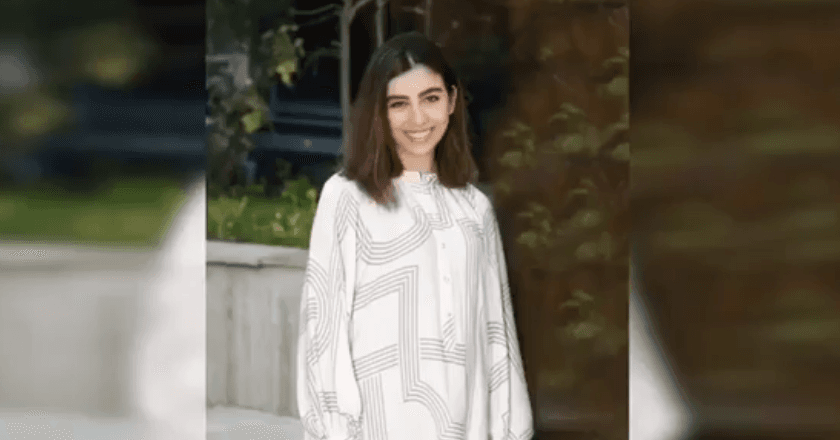 Roja Omidbakhsh gallery