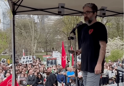 Hamed Esmaeilion speaking in demonstration of Iranians - Toronto