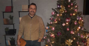 Masoud Shaterpour Khiaban and a christmas tree